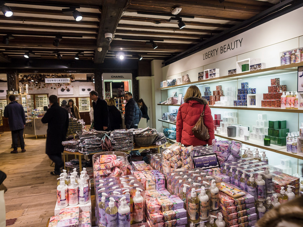 Atrium Fragrance Review: Is This Style Pick Worth It?