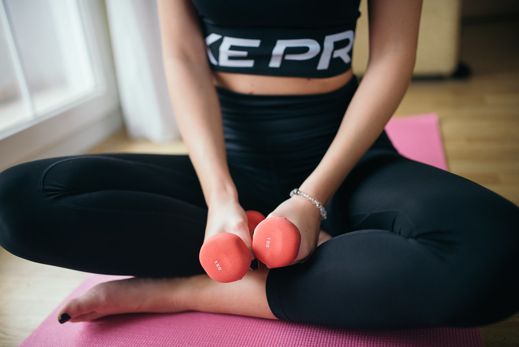 Merach Fitness Apparel Review: Affordable Compression That Doesn’t Roll Down